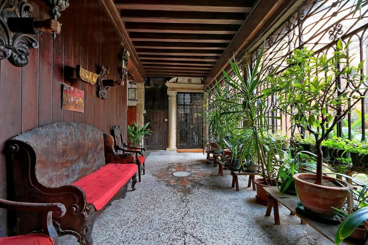 Apartment Palazzo Nani Bernardo - My Extra Home Venice